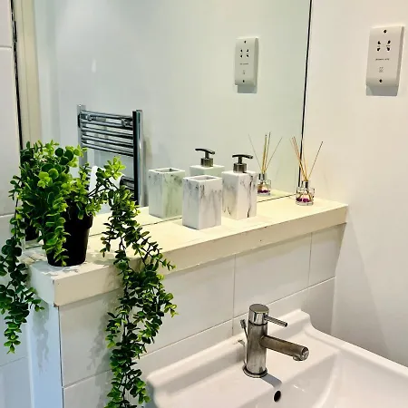 Canary Luxury Modern 1 Bedroom Apartment London Exterior photo